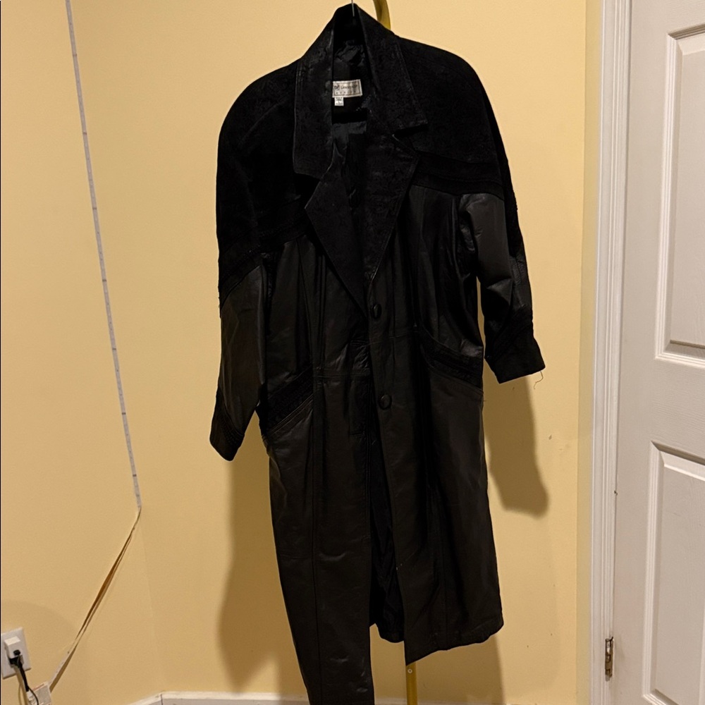 Black Leather Jacket Vintage 1980’s